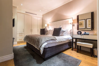 Apartment 318 Royale *