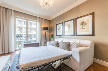 Apartment 318 Royale